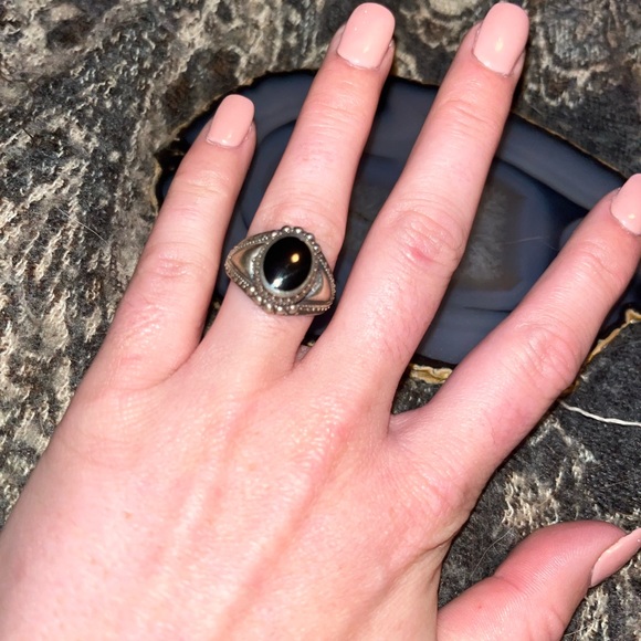 Sterling Silver Onyx 925 Size 7 ring - Picture 10 of 15